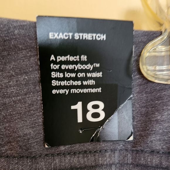 The Limited Exact Stretch Mini Pencil Skirt NWT - Picture 8 of 8